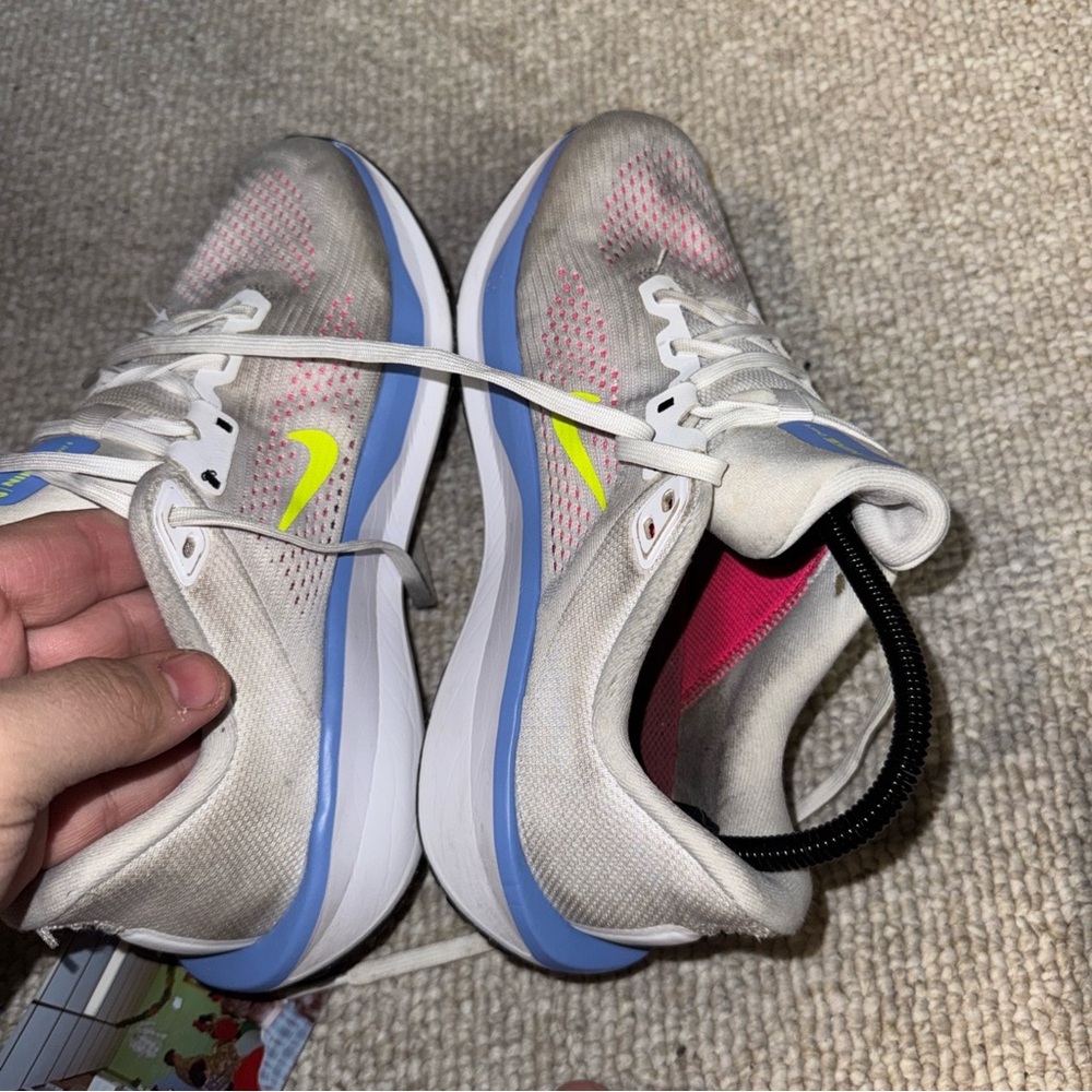 Nike Women’s Size 9.0 Quest Gray  Athletic Running Shoes - Picture 5 of 6